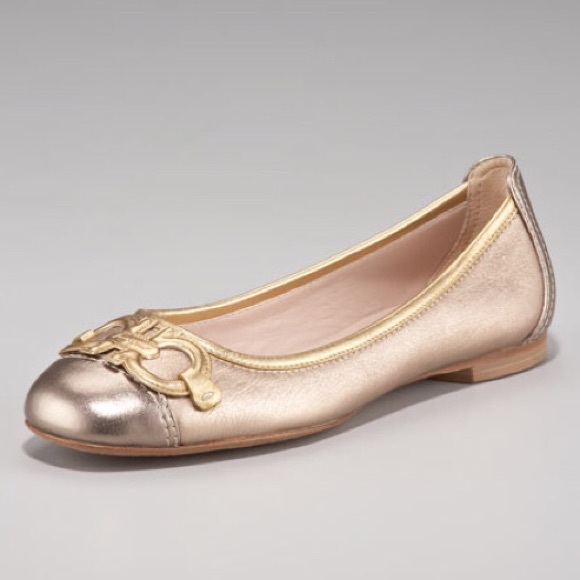 Ferragamo Darlene Gancio Metallic Ballet Flats - Picture 2 of 11